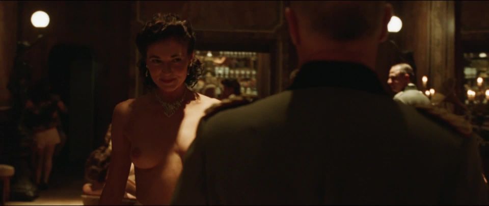 Krisztina Goztola, etc - El hombre con el corazón de hierro (2017) HD 1080p - (Celebrity porn)