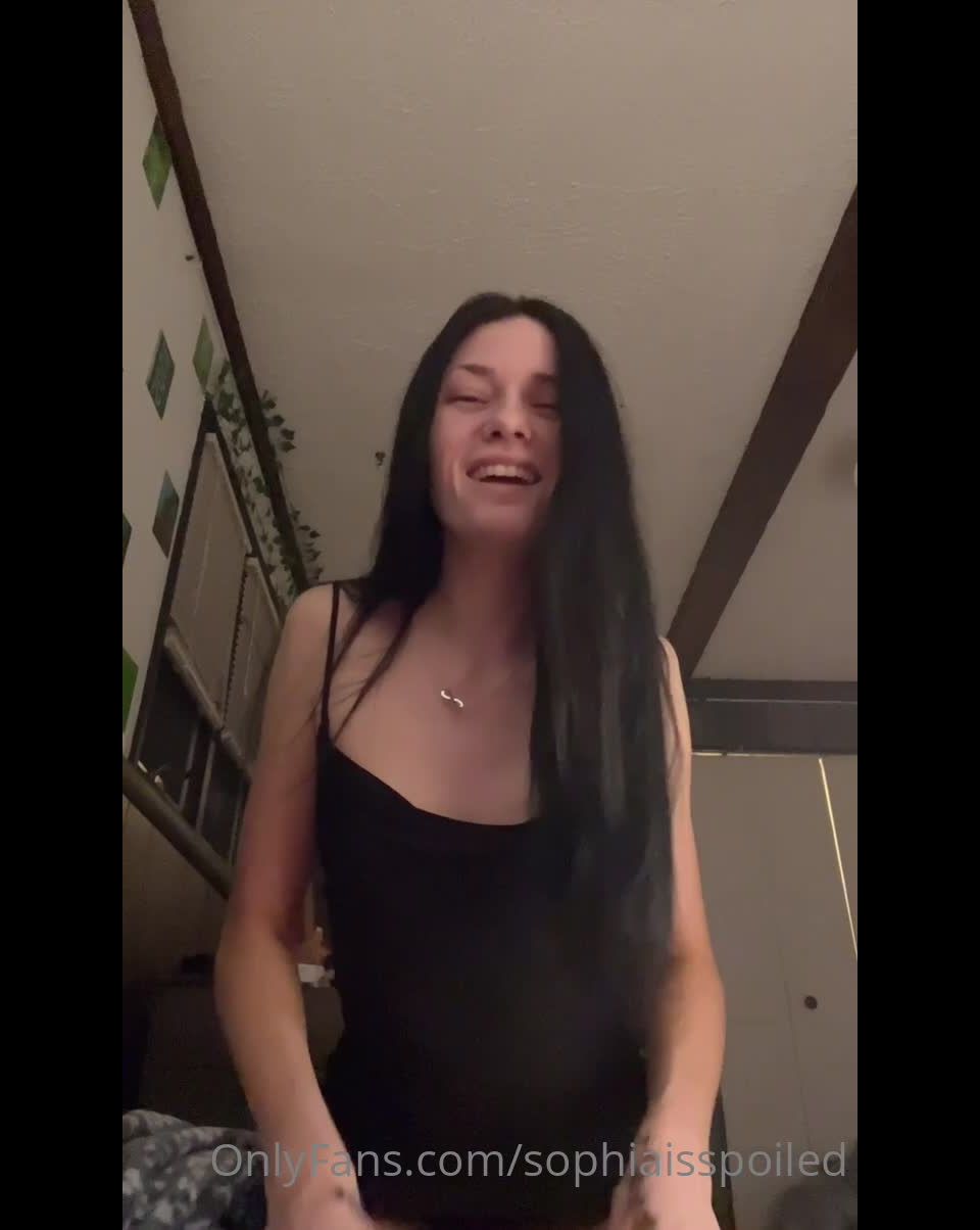 Princesa Sofía - sophiaispoiled () Sophiaispoiled - nuevos cubos de escupitaja clip son mucho más divertido cuando están siendo llenados por Dios 28-04-2022