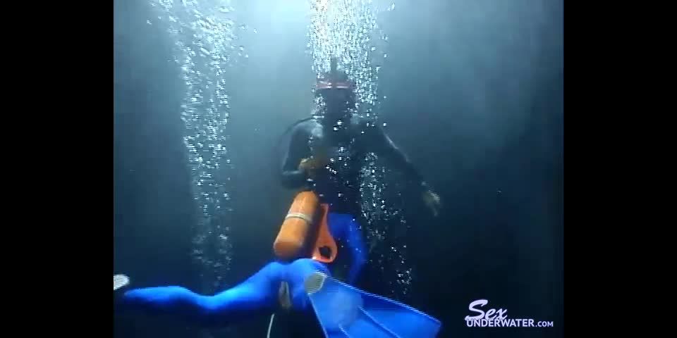 SexUnderwater e0160 Blue Girl (mp4)