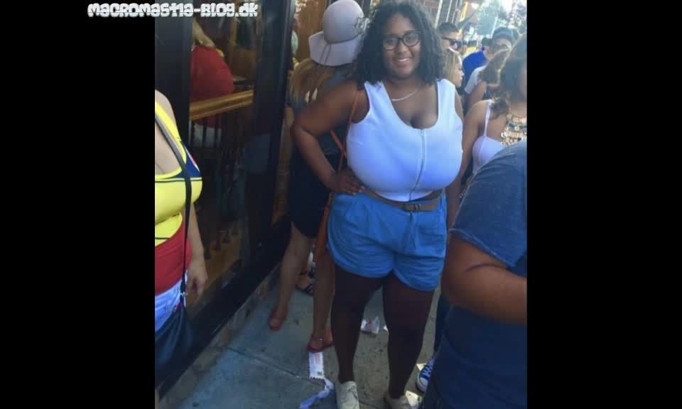 Random wonders part 71…! - Big boobs