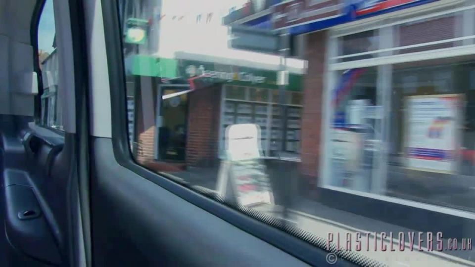 7442 Sasha Limo Flashingr Part2 1280HD - Plasticlovers