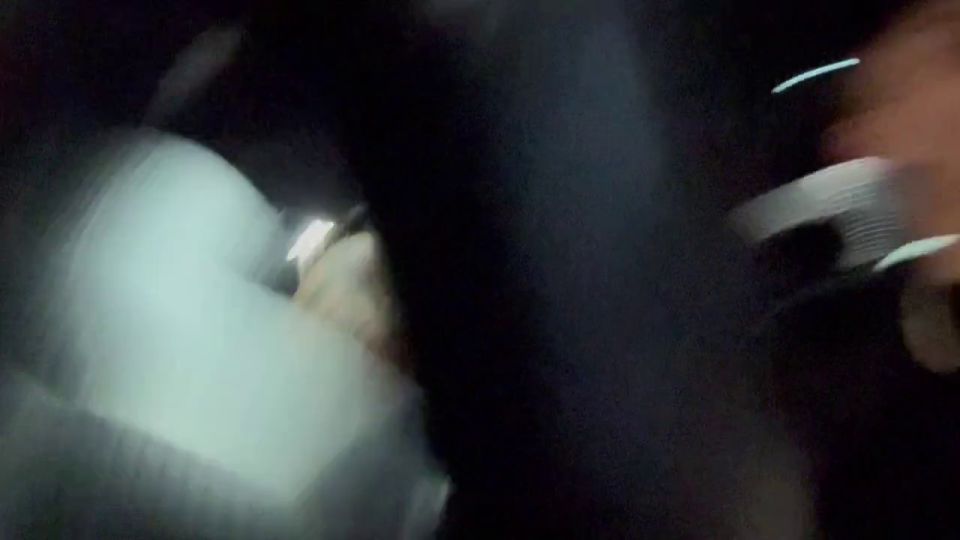 Kali Roses, Ethan busca - se reunió en el bar follada en el coche