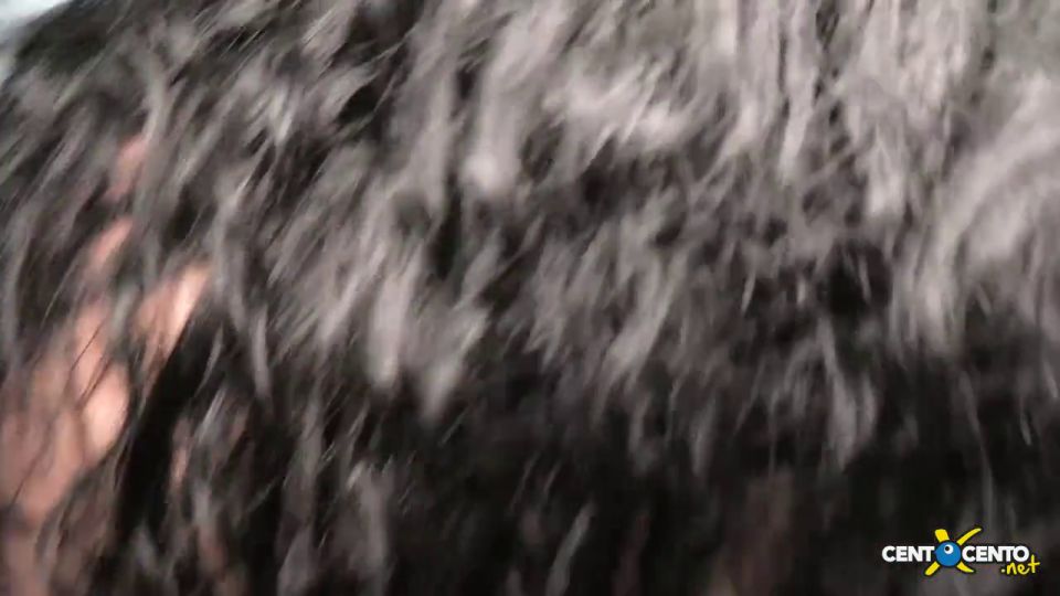 CentoxCento: El enfrentamiento de la culo vaporosa de Sofía y Clementina