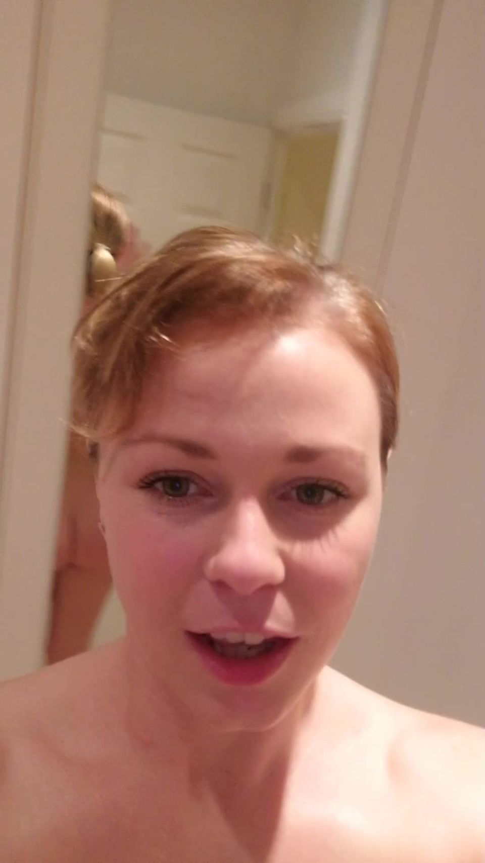 UKCuteGirl () Ukcutegirl - my attempt at an oily video i get some help next time maybe lol 28-12-2017