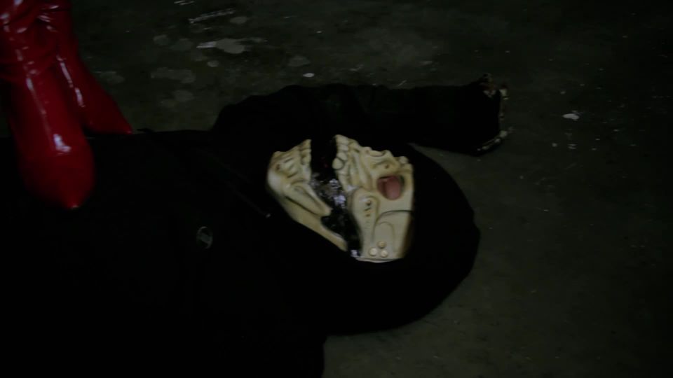 [Amber McAlester] Un-Enthusiastic Participation Ultra Gir...