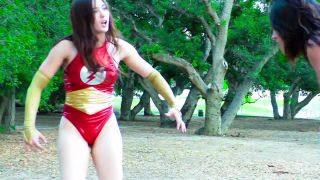 Dragon Lair Cap vs Flash - catfight - lesbian girls black girl femdom