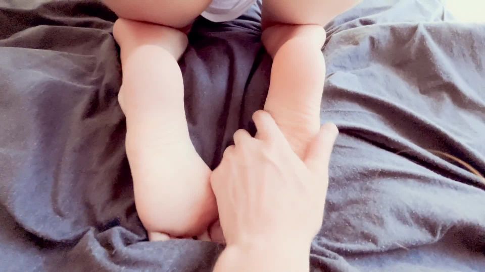 AmyHi Horny Stepsister Caught Stepbrother With Jerking On Her Panties (Amateur porn)