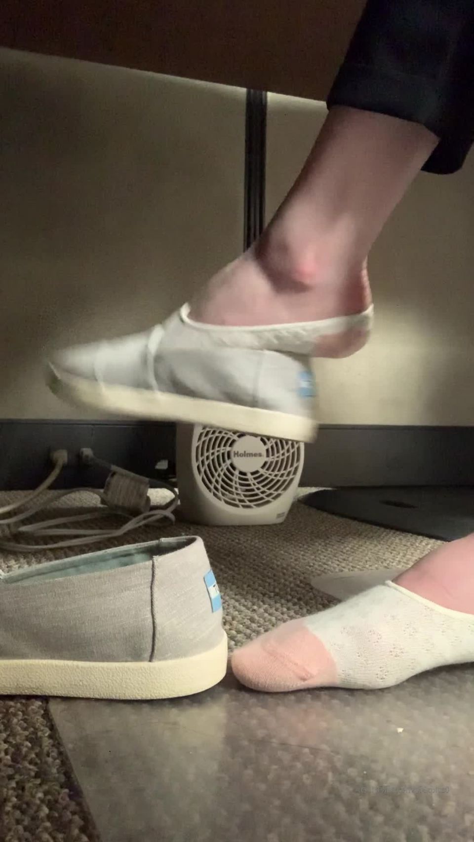 Freckled Feet21-02-2020 - ho doesn$t LOVE shoe dangles3646