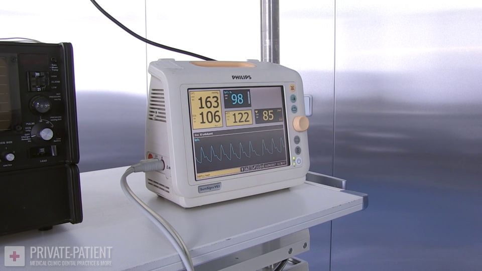 [GetFreeDays.com] Examen rectal 01 porno video médico