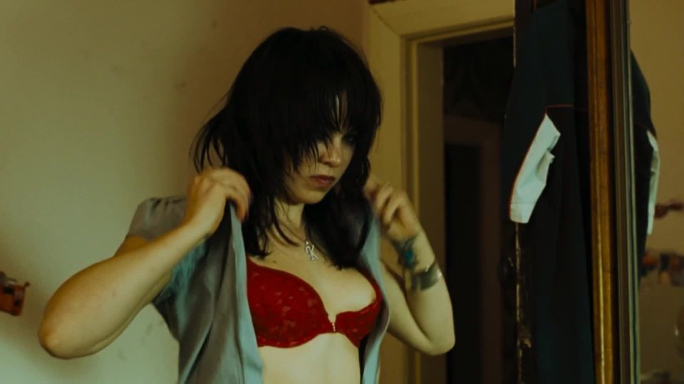 Emily Barclay - Suburban Mayhem (2006) HD 1080p - (Celebrity porn)