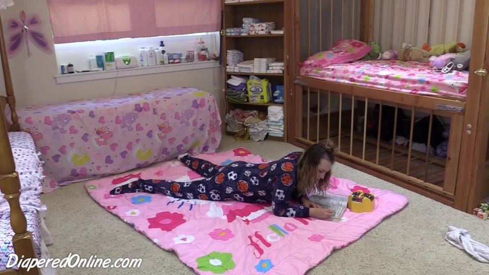 DiaperedonlineAlisha Alisha Footed PJs in Bed