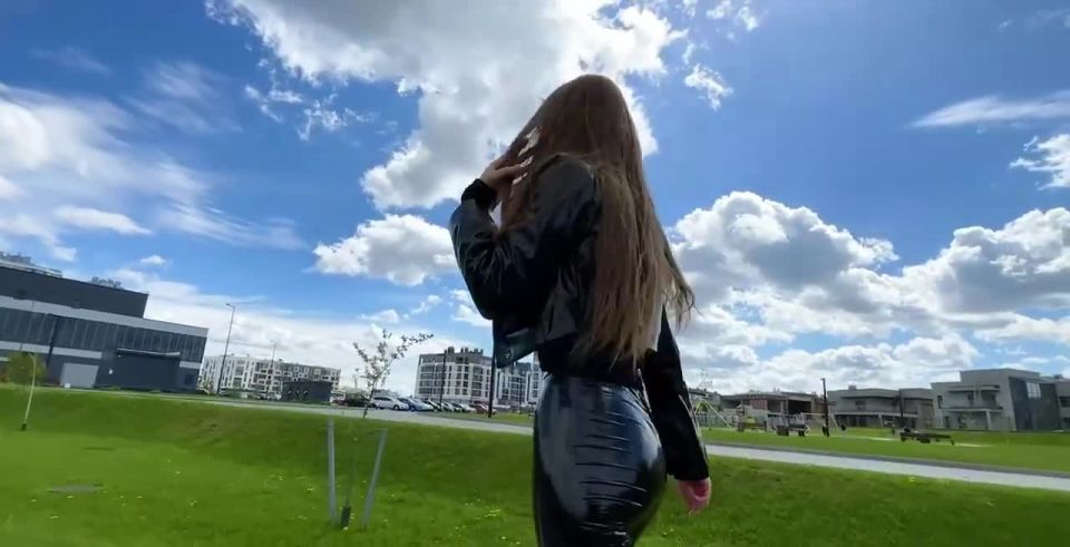 clip para adultos 20 Summer Walking In Vinilo Leggings y guantes de látex [MyLatexBabe] (SD 654p) en femdom porno britney ámbar femdom
