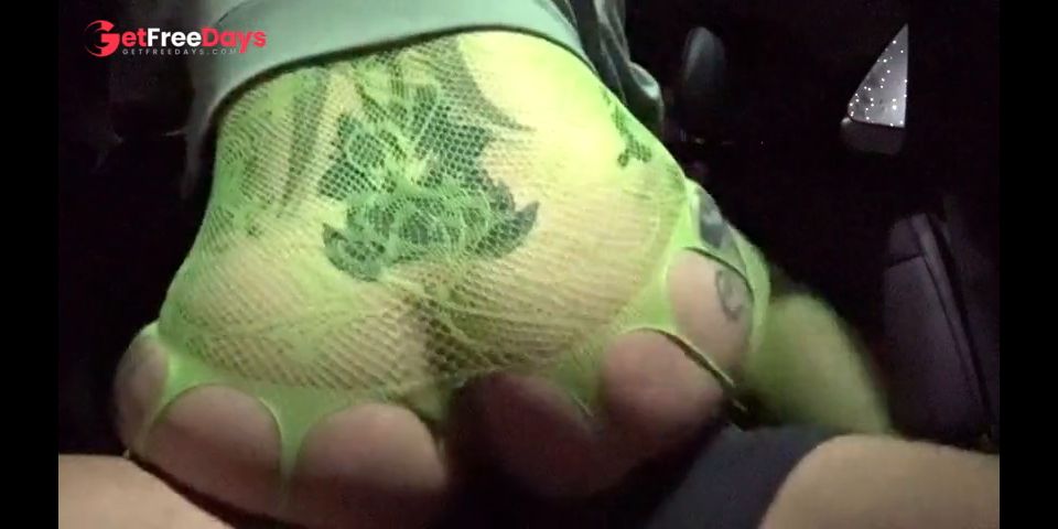 Dark Parking Lot Pussy Eating and Cowgirl Double Creampie Quickie for Daddy