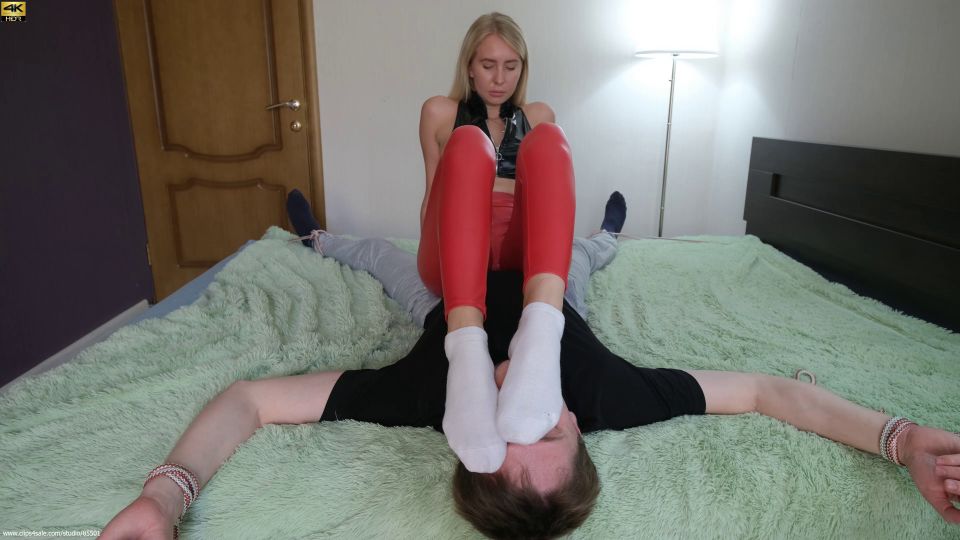 Cruel College Girls: 087-088 Sexy Blonde: Princess Mimi Do You Like The Way I Sit On Chest? - Breath play
