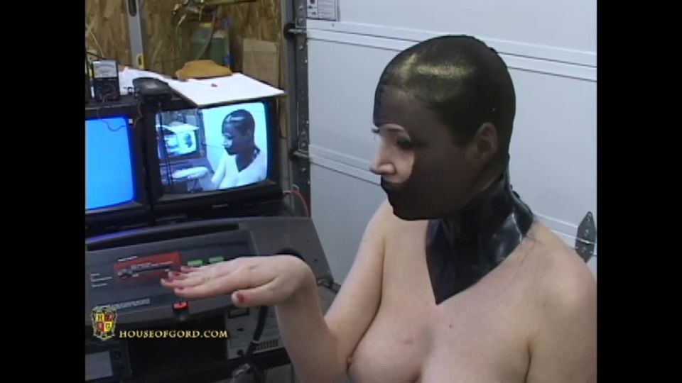 Casa de Gord14 10 04 Anastasia Pierce & Lydia McLane - Dyno Test I (Entrevista)