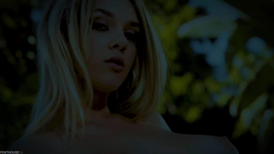 7154 tetas grandes, mujer tetona, tetas grandes