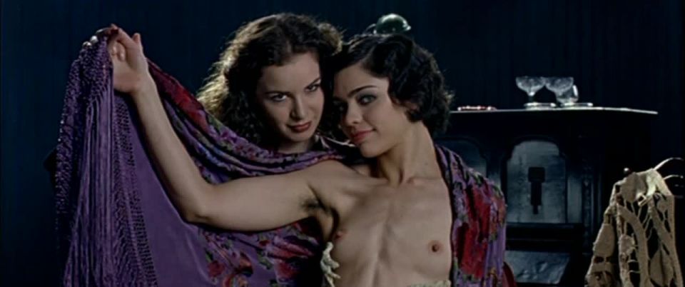 Merce Llorens, Belén Blanco, etc – La puta y la pelota (2004) HD 720p - (Porno de Celebridad)