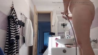 Brunette Girls Porn Sexy Wife Shaves Her Pussy Hair.