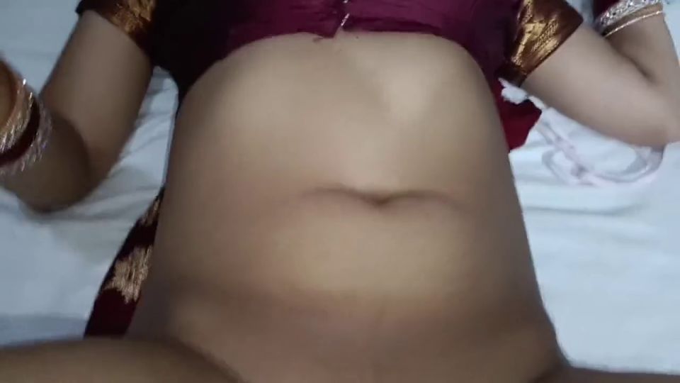 Getting Ready The bride got fucked by her boyfriend shortly before the wedding.