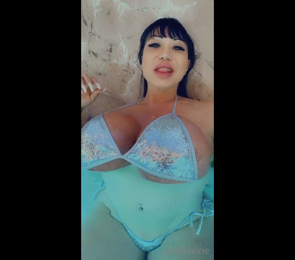 [Onlyfans] avadevine-19-08-2020-101482193-Do I look thirsty for cock