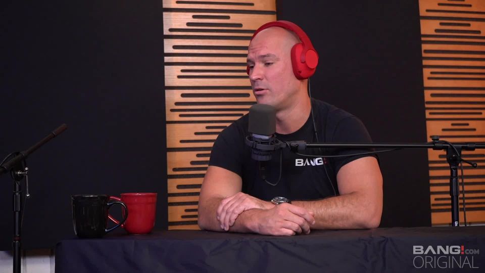 Lilith Morningstar Lets Us Get To Know Her And Her Pussy