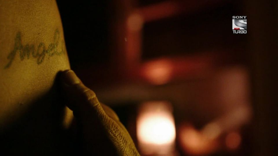 Lavinia Longhi – Estación Horizon s01e03 (2015) HD 720p!!!