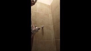 Rosales caliente - Un pajaso en el baño