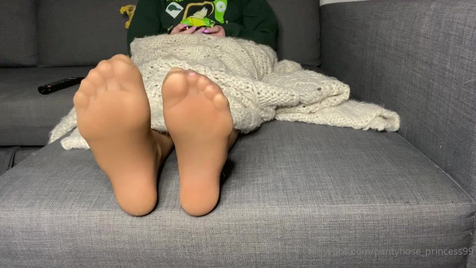 445 pantyhose princess9910-04-2021-2078953108-Late night video game fun- You could be here playing with me-  possibly playing wit Pantyhose!