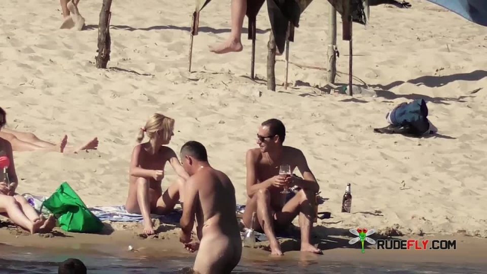 video gratis 3 webcam  Gran día en un hilo naturista en Estepona, España.  cámara oculta