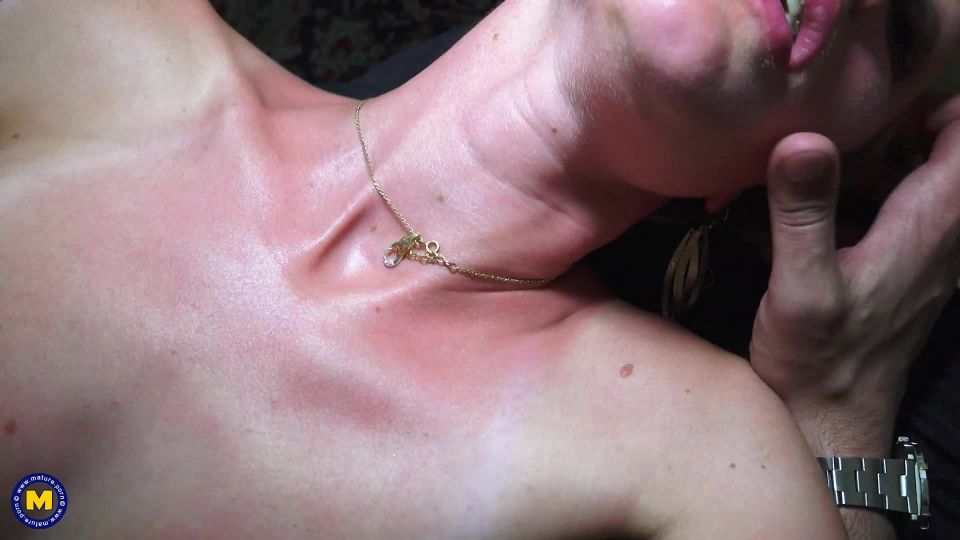 Mature nl with diane murphy in french mom diane murphy is starting an affair