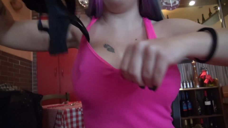 MagmaFilm 0750 Quickie en un toilette público (mp4)