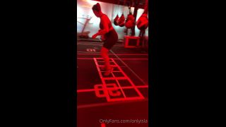 Isla D - onlyisla () Onlyisla - me encantan los días de trabajo de pies sólo la espera de que el boxeo se permita de nuevo todavía sin contacto deportes 20-08-2020