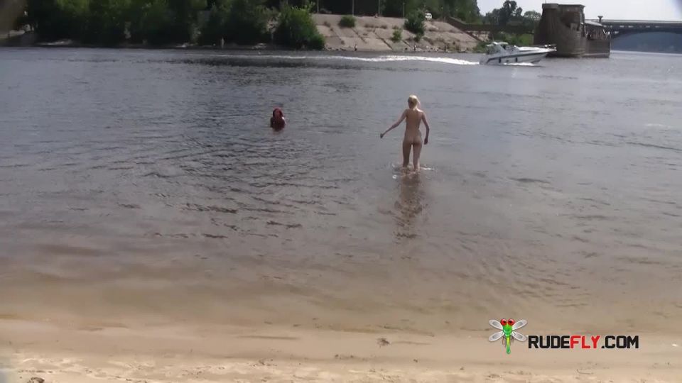 Nude Beach - Hot  videohoot