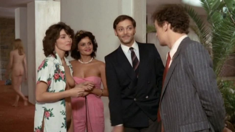 Caroline Berg, etc – Paradis pour tous (1982) Hd 720p - (Porno de Celebridad)