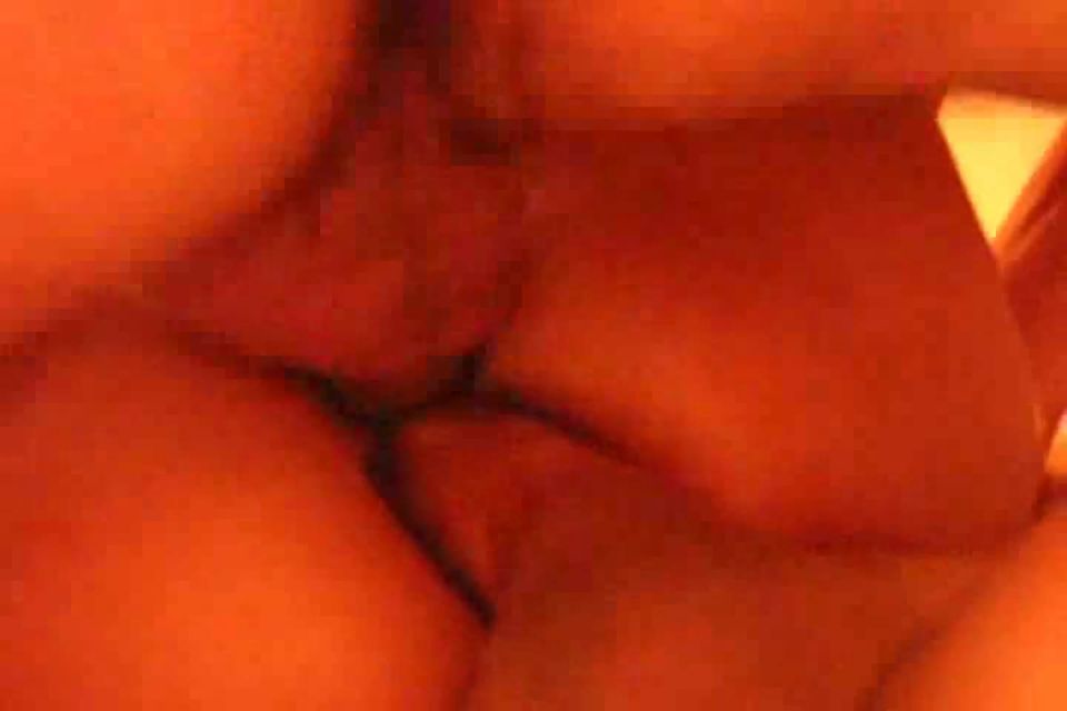 Cougar esposa swinger se llena de 2 pollas - MILF