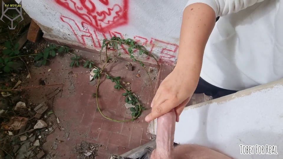 Tobey for real - Lost Place Handjob u Grinding - Geiler Yoga Pants Arsch Spritzer 1080P - Amateur