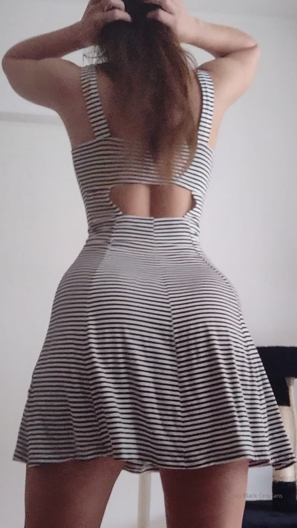 Kristy Black 2020.08.15 Let s continue with summer vibes do you like summer dress on