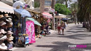 Bi Besties Share Cock & Anal Threesome 🔥 UltraHD 4K!