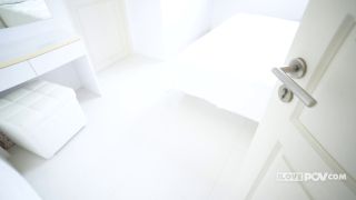 [IlovePOV] Mur de lujo, tu compañero de habitación descuidado [02.05.24] [1080p]