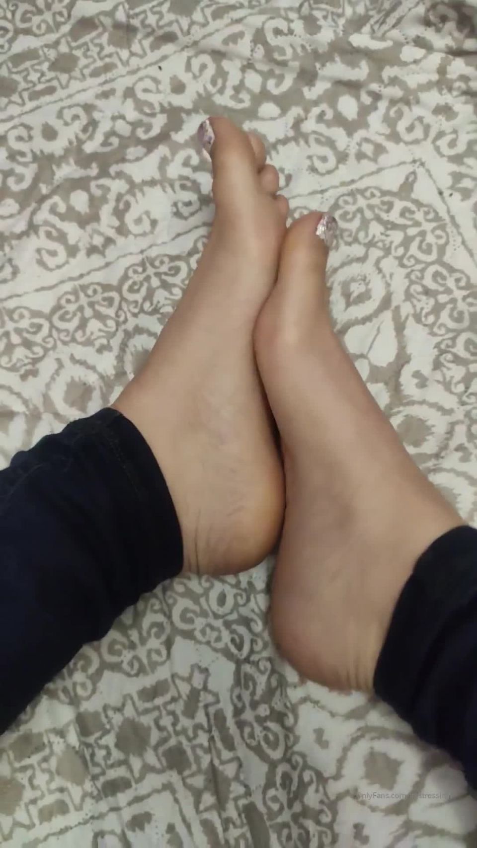 cameron dee femdom mistressinni  Feet … feet … feet … fee, mistressinni on femdom porn